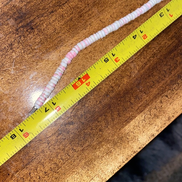 Vintage beachy coral theme necklace. Almost 18 inches long. Pink and white - Picture 5 of 7